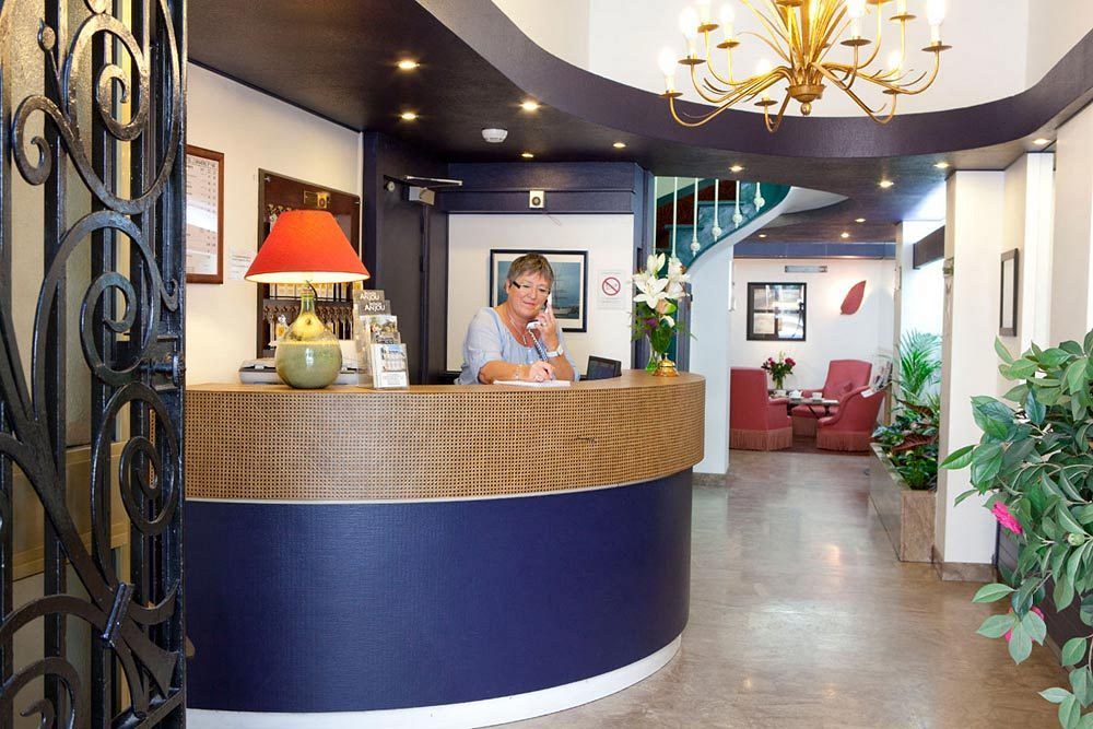 Hotel Suzane Анже Экстерьер фото