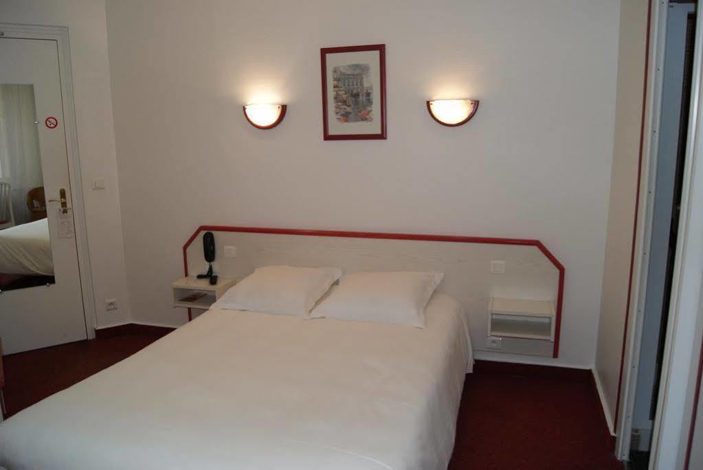 Hotel Suzane Анже Экстерьер фото